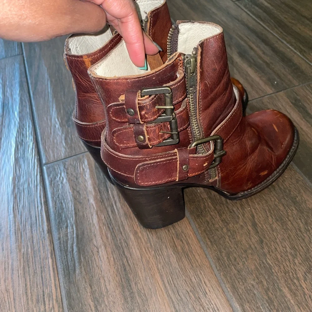 FREEBIRD Distressed Boho Western Leather Buckle Brown Ankle Boots Size 9